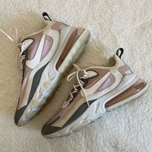Nike Air 270 React